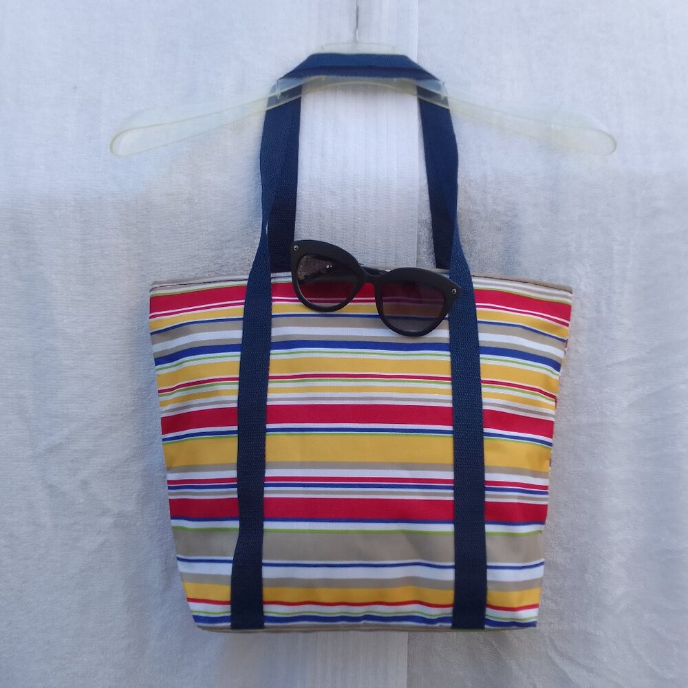 Sunglass&luxury quality solid mid-size shoulder bag w zip closure&inner layer